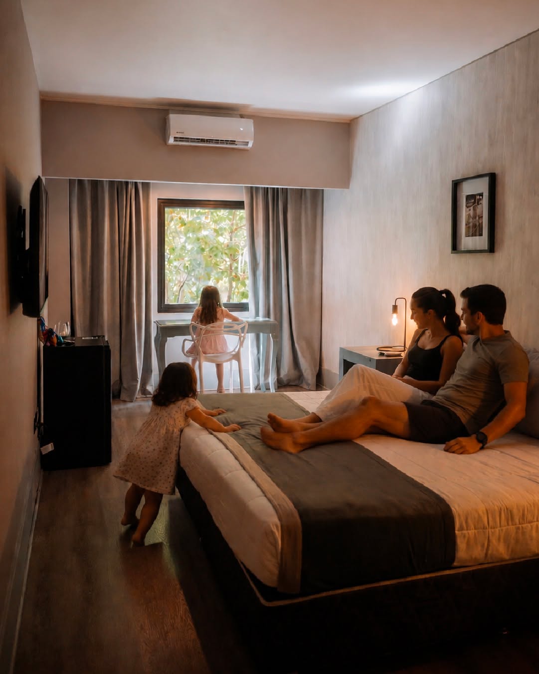 Hay recuerdos de la infancia que empiezan con un viaje.
Y otros que empiezan compartiendo tiempo en familia.Este Día del Niño, regalate una escapada para crear nuevos recuerdos.Reservá con la mejor tarifa desde nuestra web.